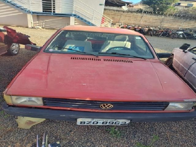 Lote 32 · VW/SAVEIRO GL 1987 — sucata