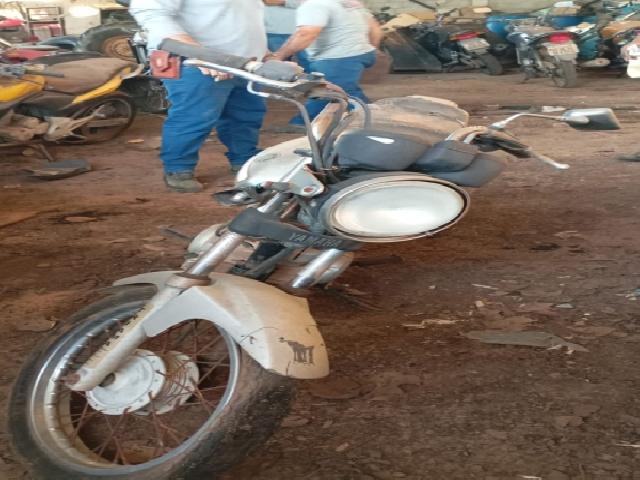 Lote 39 · YAMAHA/YBR 125E 2005 — conservado