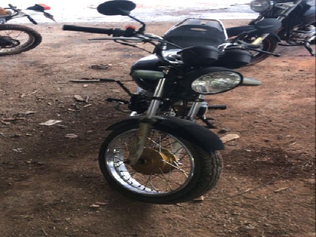 Lote 17 · HONDA/CG 125 TITAN KS 2004 — conservado