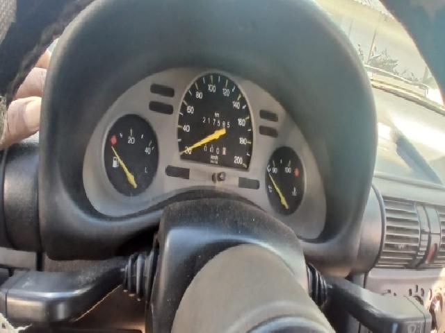 Lote 36 · GM/CORSA SUPER 1999 — conservado
