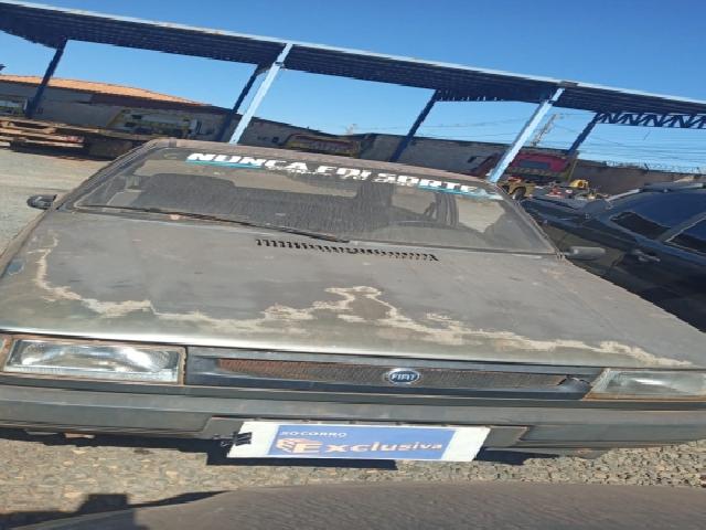Lote 27 · FIAT/UNO MILLE 1993 — sucata
