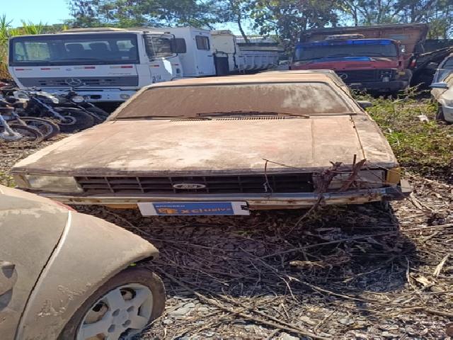Lote 28 · FORD/BELINA II 1981 — sucata
