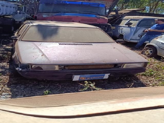 Lote 9 · FIAT UNO CSL 1.6 1993 — conservado