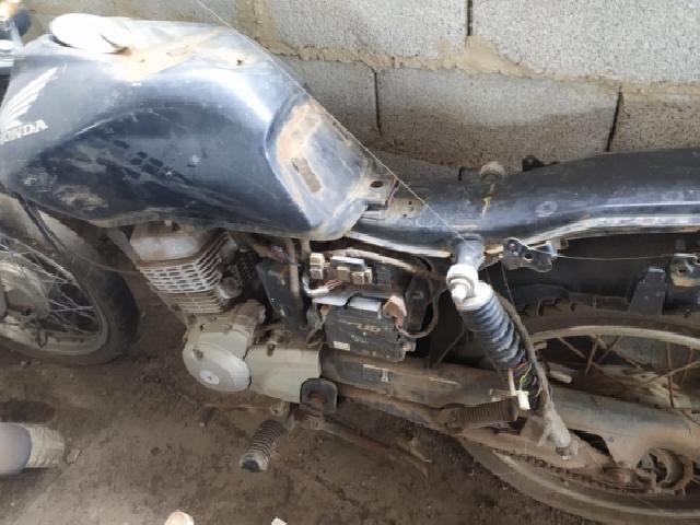 Lote 50 · HONDA/CG 125 FAN KS 2011 — sucata