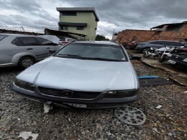 Lote 37 · VW/PARATI 16V 2000 — conservado