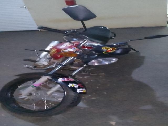 Lote 18 · HONDA/CG 125 TITAN ES 2001 — conservado