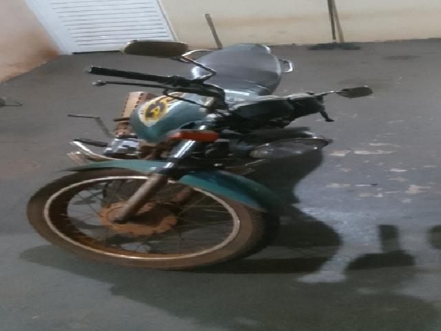 Lote 20 · HONDA/CG 125 TITAN KS 2000 — conservado