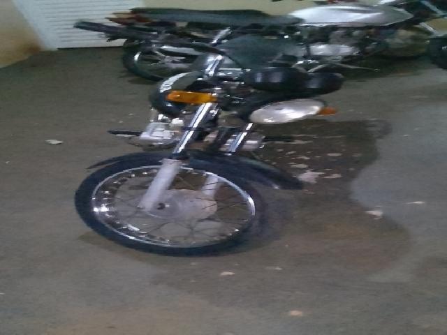 Lote 11 · HONDA/CG 125 FAN 2006 — conservado