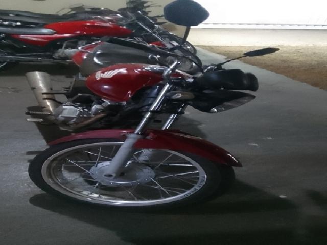 Lote 13 · HONDA/CG 125 FAN KS 2010 — conservado