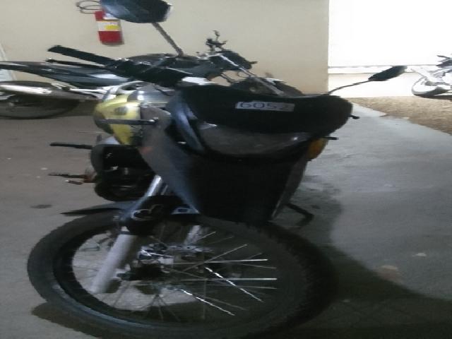 Lote 30 · HONDA/XRE 300 2012 — conservado