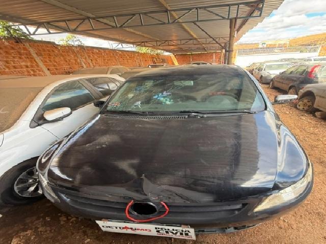 Lote 25 · VW/VOYAGE 1.0 2011 — sucata
