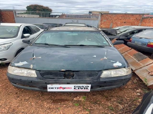 Lote 22 · VW/PARATI 16V 2000 — sucata