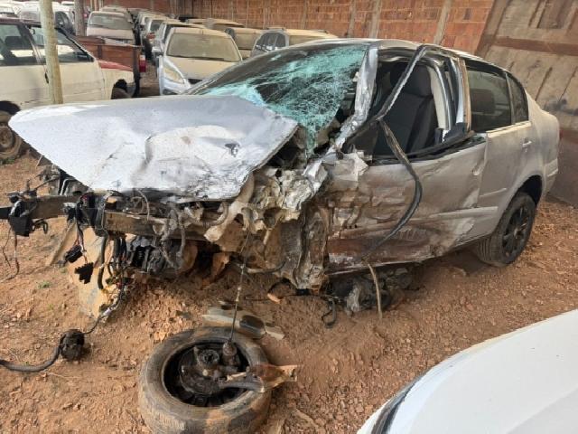 Lote 24 · VW/Polo Sedan 1.6 Comfor 2010 — Sucata